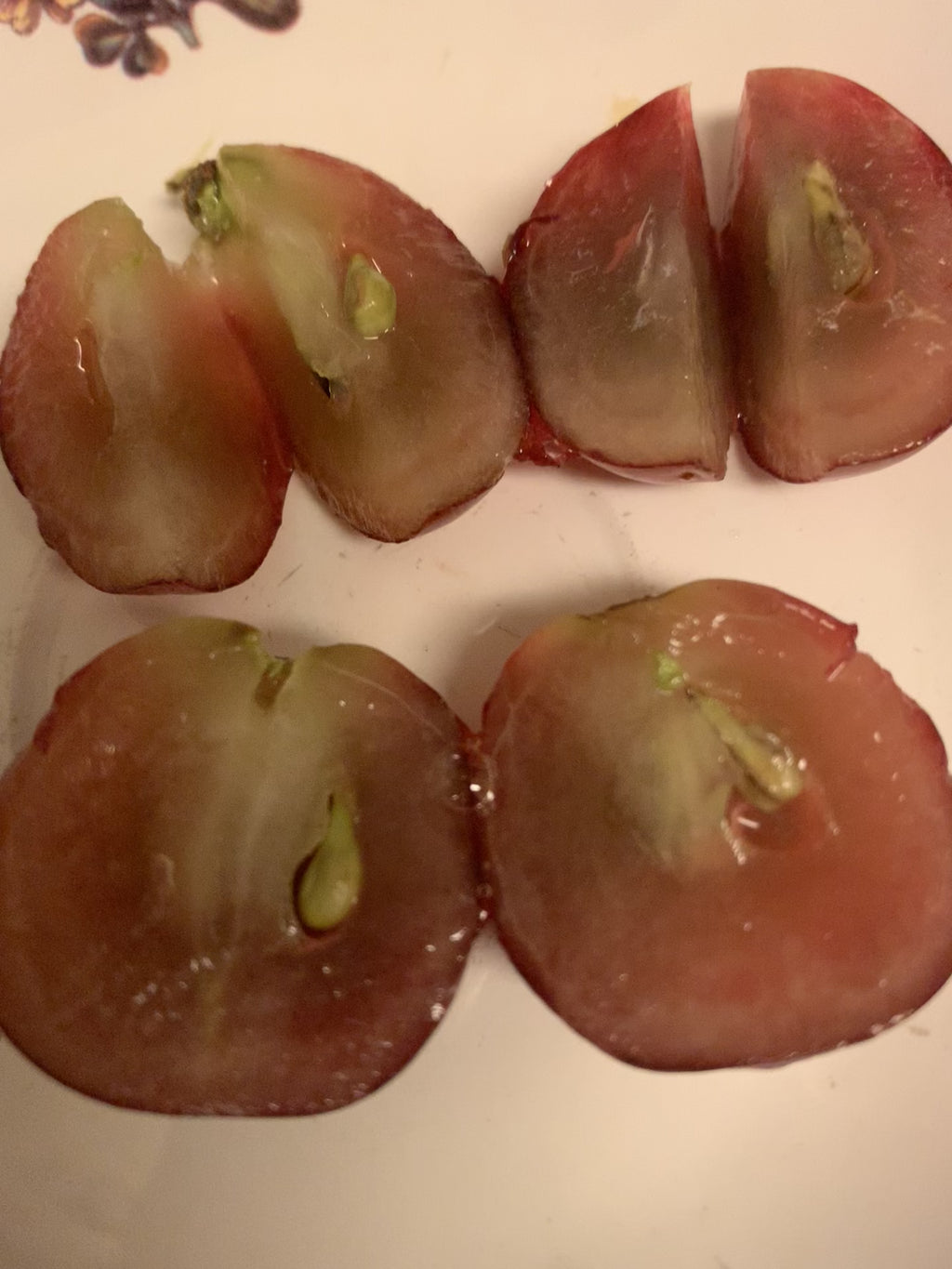 Seeded Grapes